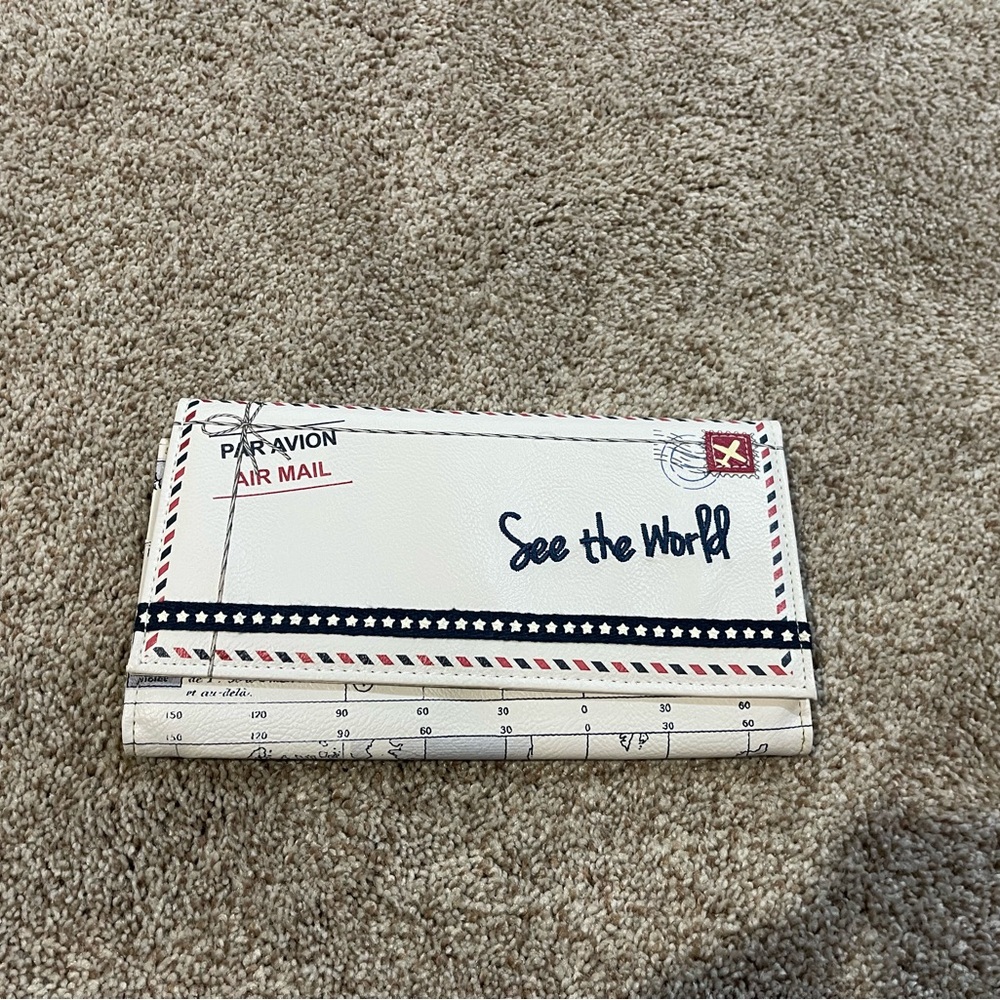 White "See the World" Travel Wallet